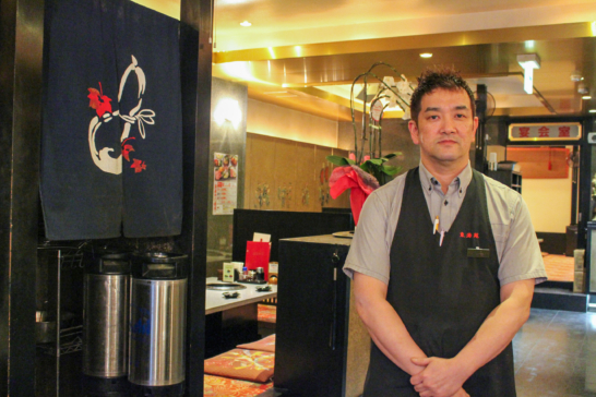 コスパの良さが導入の決め手！ 外国語対応のタブレットで接客の幅も拡大